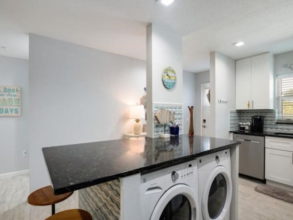 Holmes Beach 2 Bedroom Vacation Condo for Rent